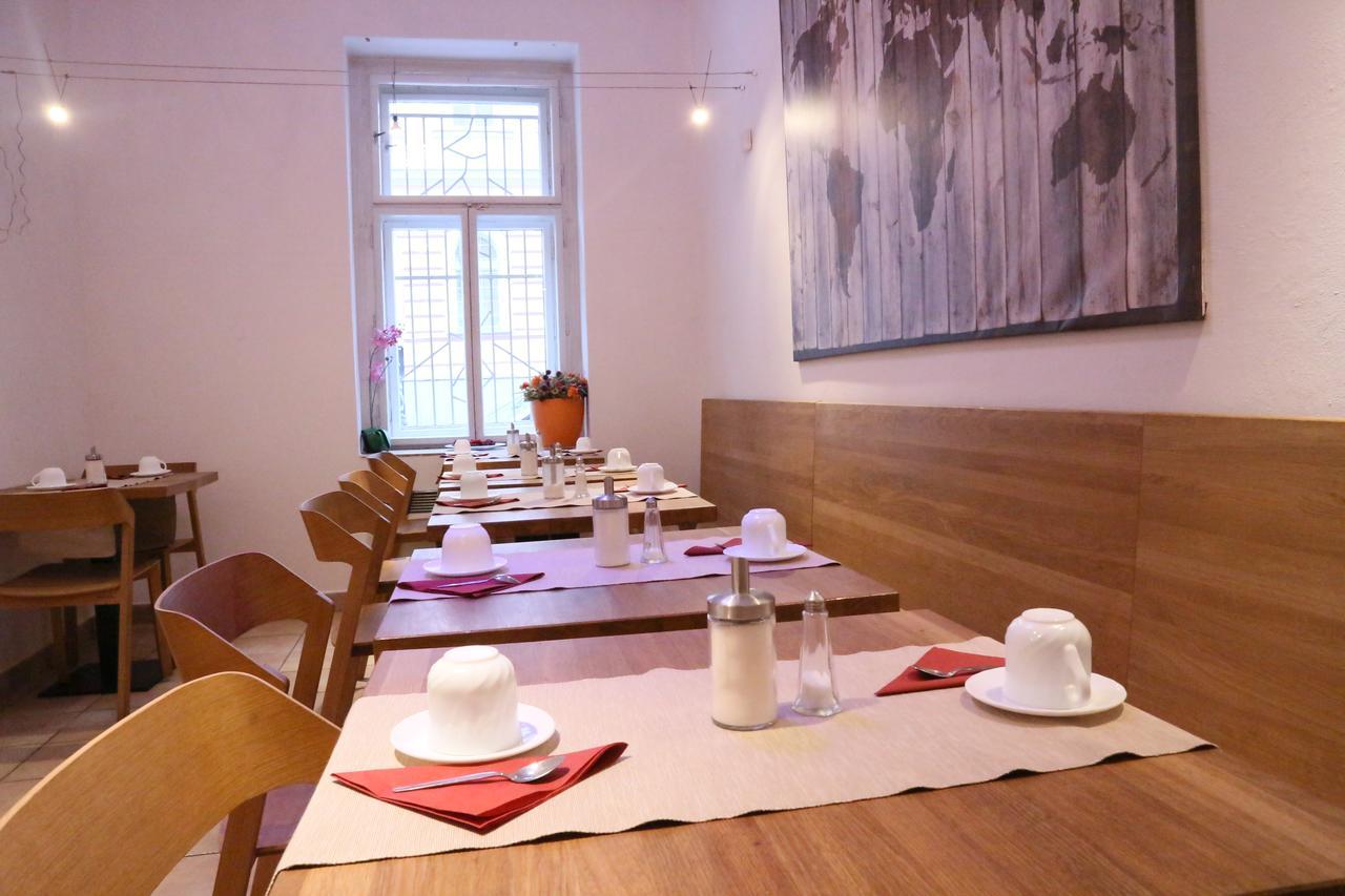 City Lounge Crown Hotel Πράγα Εξωτερικό φωτογραφία
